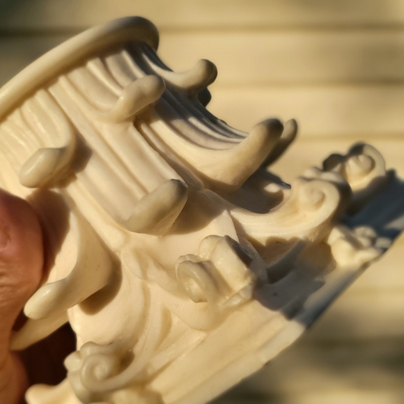 Rare Find "Greek" Candle Pedestal Carved Cream Marble Dust Blend Little Flowers - Picture 9 of 10